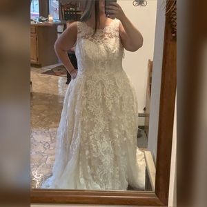 Oleg Cassini Wedding Dress